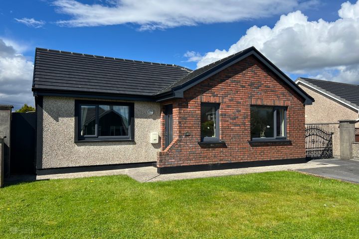 12 Manor Village, Westport Rd, Castlebar, Mayo