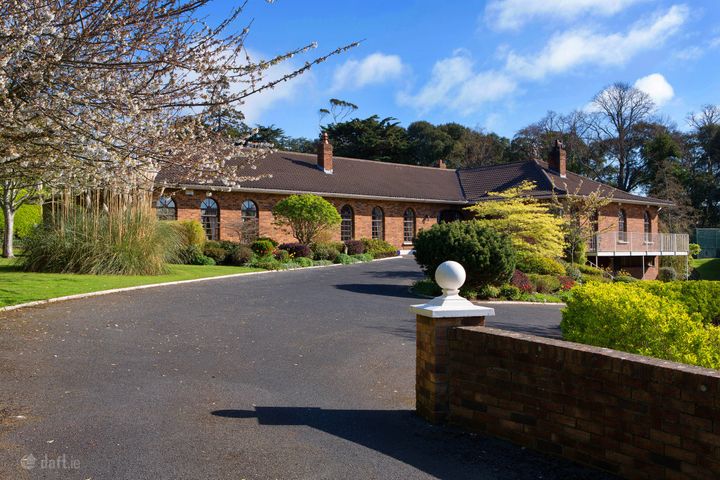 5 Cenacle Grove, Killiney Hill Rd, Killiney, Dublin