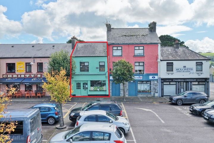 15 The Square, Listowel, Co. Kerry, V31E984