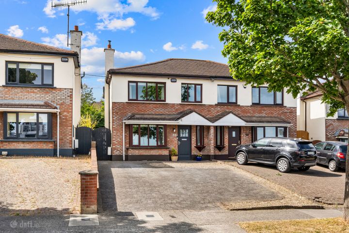 32 Murphystown Road, Leopardstown, Dublin 18, D18F2W9
