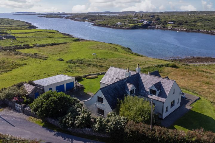 The Old Schoolhouse, Knockavally, Clifden, Co.Galway, H71KR68