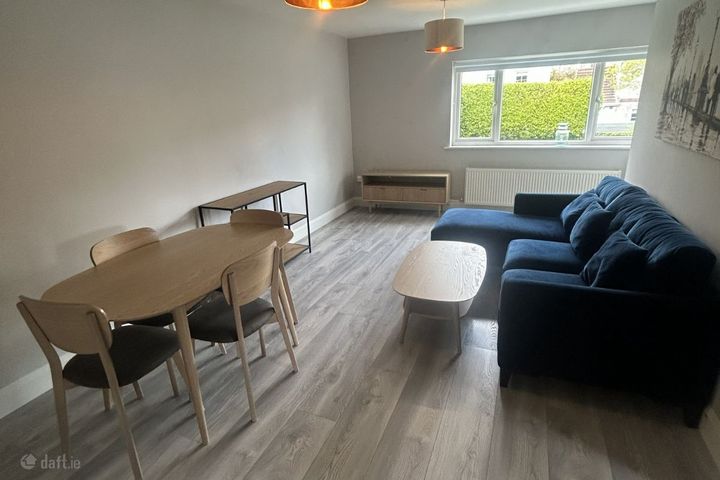 4 Pinecourt, Church Road, Blackrock, Co. Cork