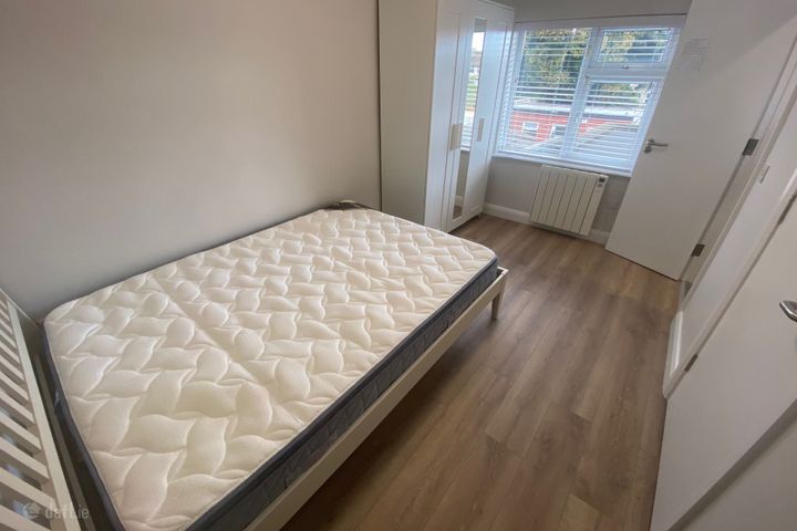 Rossmore Road, Ballyfermot, Dublin 10 - Tuilleadh