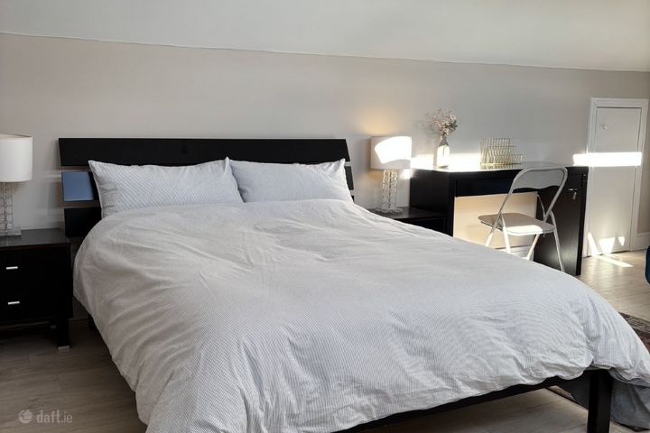 Suttonfield, Kilternan, Co. Dublin, Carrickmines, Dublin 18