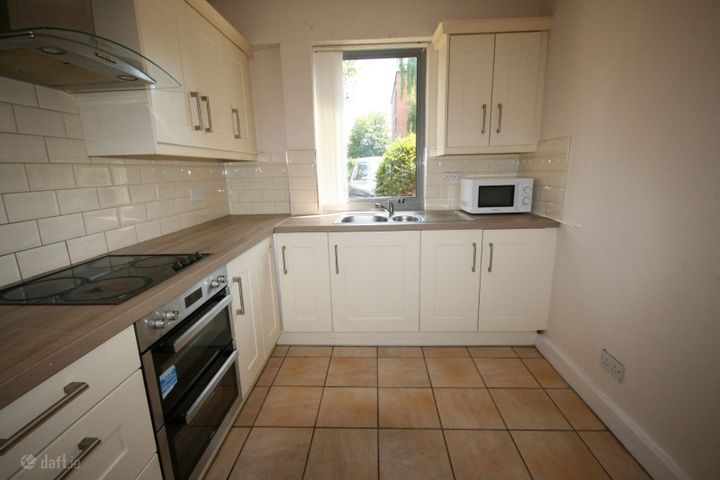 8 Merrion Court, Ailesbury Road, Sandymount, Dublin 4
