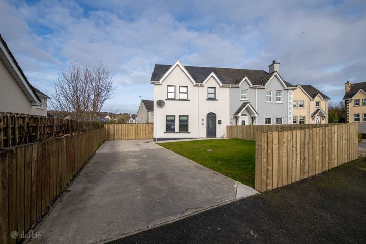 38 Elm Park, Ballymagan, Buncrana, Co. Donegal, F93K761