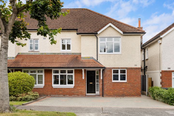 69 Hampton Park, Saint Helen's Wood, Booterstown, Co. Dublin, A94PV25