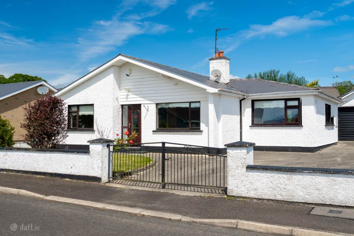 8 Woodlawn, Stranorlar, Co. Donegal, F93HF8N