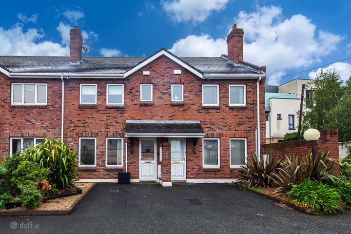 2 Rinn Na Mara, Clontarf, Dublin 3