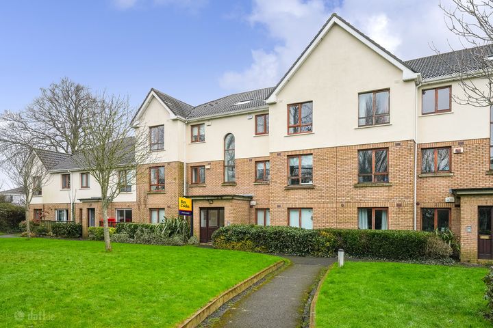 32 The View, Larch Hill, Santry, Dublin 17