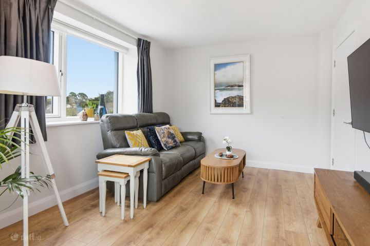 16 Willow Glen, Dublin 18, Carrickmines, Dublin 18, D18P08D - Photo 3