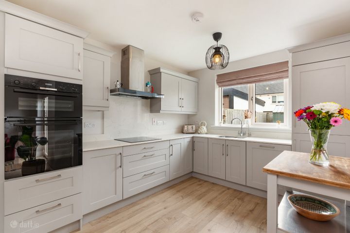 16 St. Joseph's Crescent, Clonsilla, Dublin 15, D15ENW2 - Photo 3