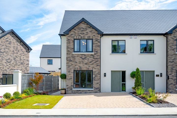12 Rose Garden, Rose Hill, Mallow, Cork, P51R2KC
