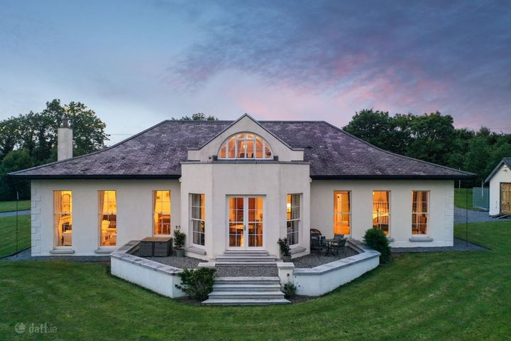 New House, Ballintaggart, Colbinstown, Kildare