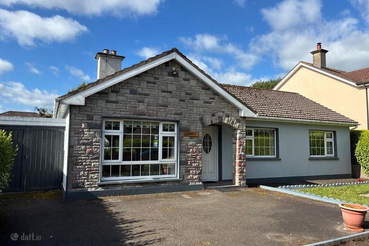 Riah Teeha, 4 Seapark Avenue, Abbeyside, Dungarvan, Co. Waterford, X35P089