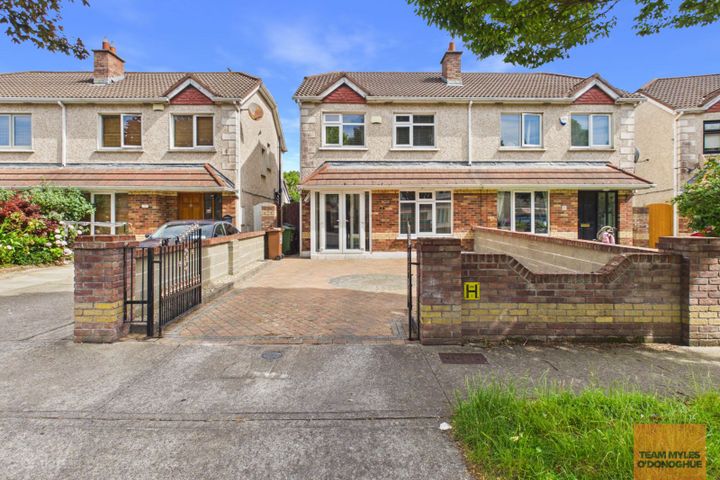 8 Bramblefield Park, Dublin 15, Huntstown, Dublin 15, D15C8X3