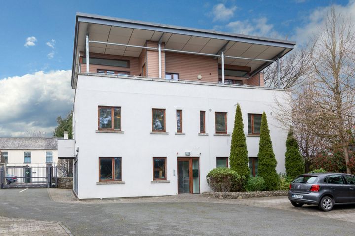 8 Aubreyville, Dublin Road, Shankill, Dublin 18, D18K225