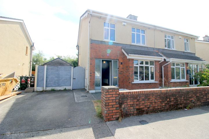 8 Castlesize Drive, Sallins, Co. Kildare