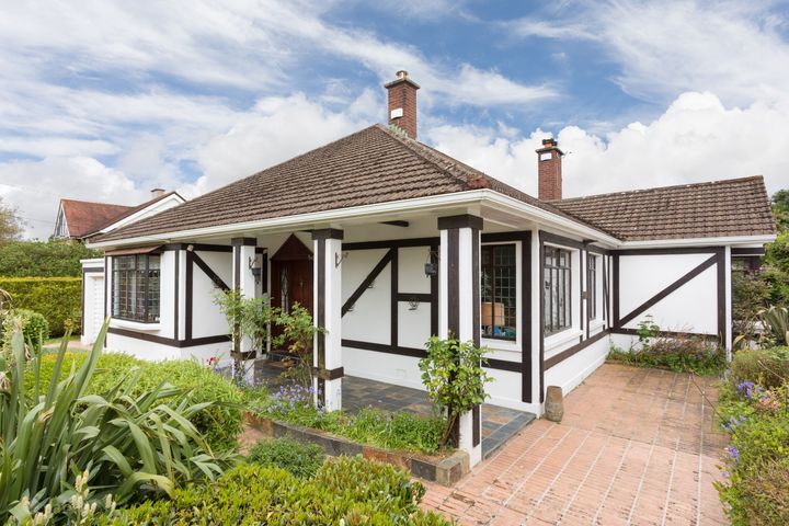 1 Hainault Park, Foxrock, Dublin 18, Dublin 18, Dublin