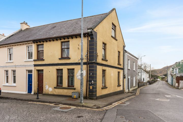 Corner House, Main Street, Carrick, Co. Donegal, F94NCC0