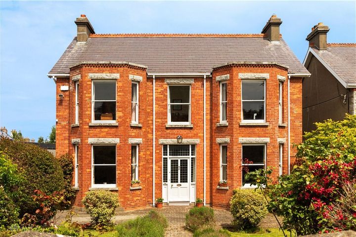 Lisheen, 15 Elton Park, Sandycove, Dublin