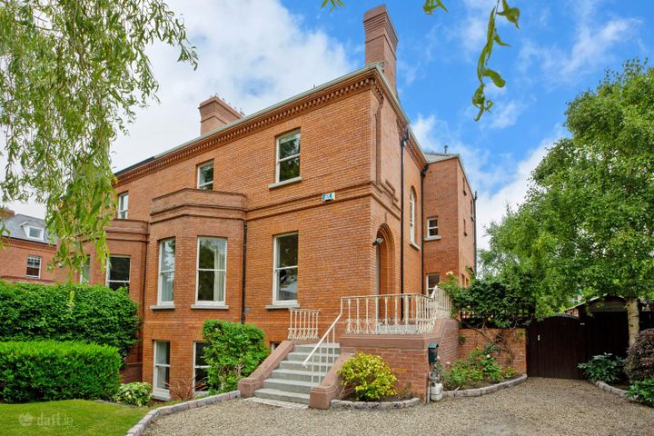 Eltham, 79 Eglinton Road, Donnybrook, Dublin 4, D04T3V5