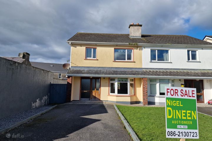 2 Cloonshanville Park, Frenchpark, Roscommon, Roscommon