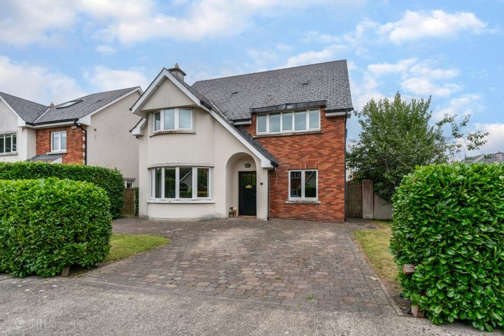 18 The Enclosure, Oldtown Demesne, Sallins Rd, Kildare