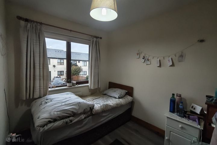 Castlegate Walk, Adamstown Castle, Lucan, Co. Du, Adamstown, Co. Dublin