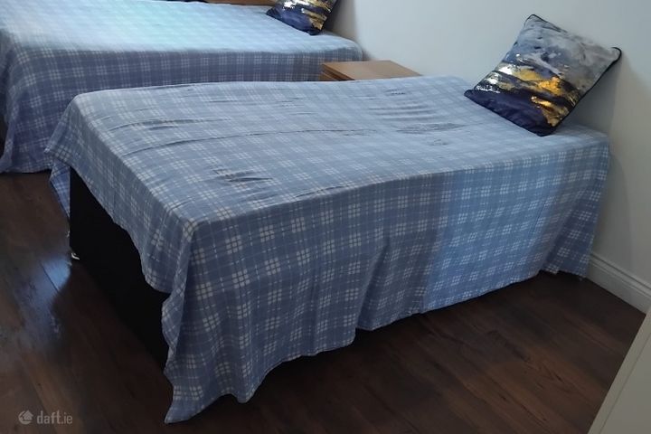 8PRC+HJ Dublin, Ireland 77 meath street dublin 8. , Dublin 8