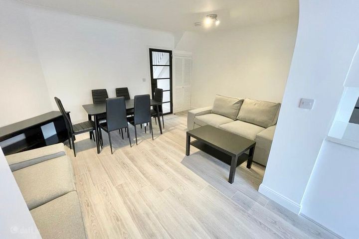 241 Carnlough Road, Dublin 7, Cabra, Dublin 7