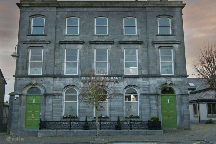 12 The Square, Listowel, Co. Kerry, V31ET91