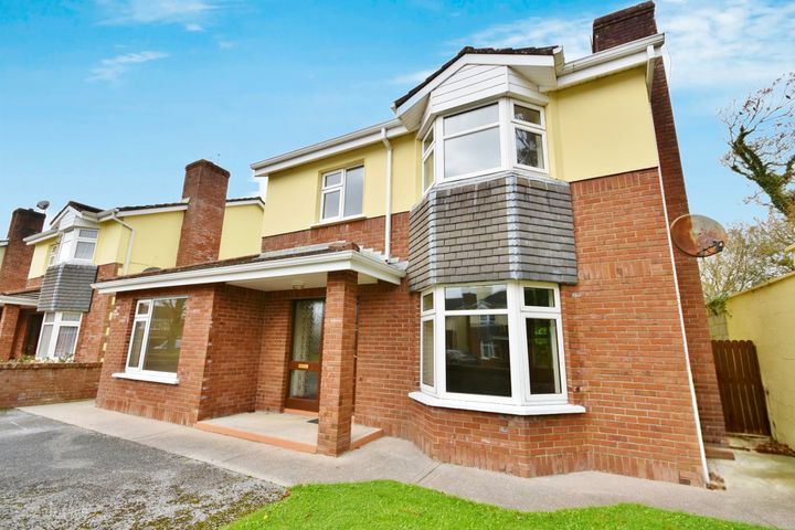 8 Woodlawn, Bridge Road, Listowel, Co. Kerry, V31V248