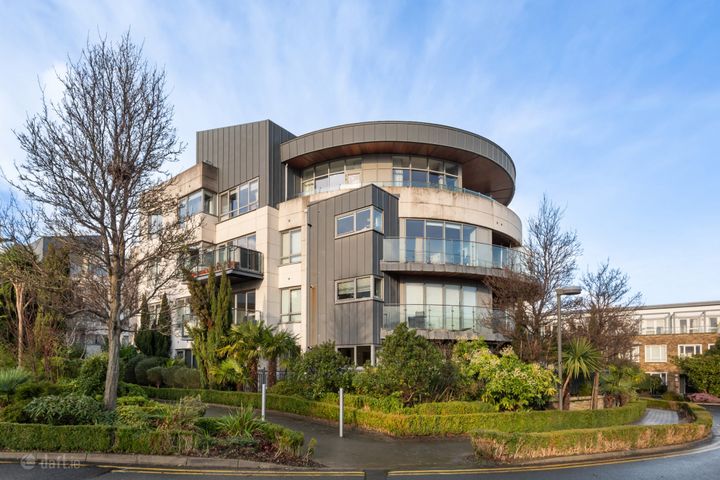 294 Beechwood Court, Stillorgan Road, Blackrock, Co. Dublin, A94K640