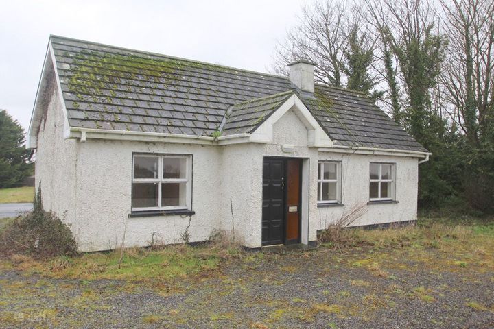 Ballycommon, Co. Offaly, Ballinagar, Co. Offaly, R35N446