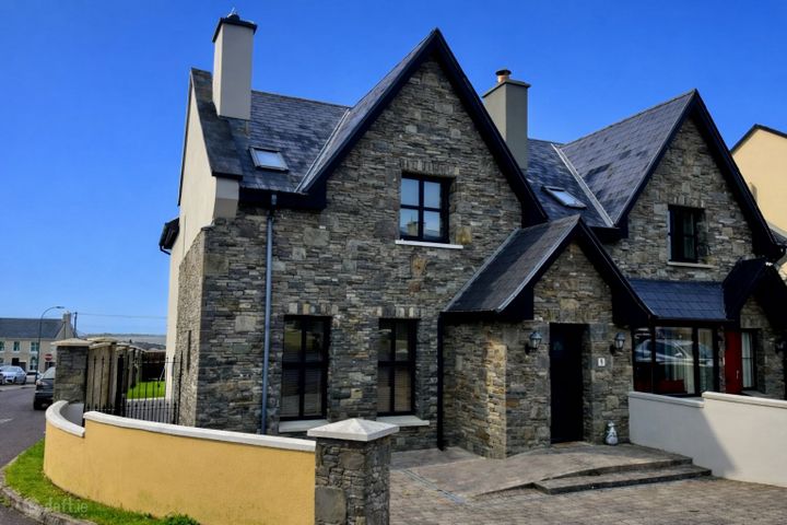9 Barr Na Stráide, Ballyheigue, Ballyheigue, Co. Kerry, V92E125