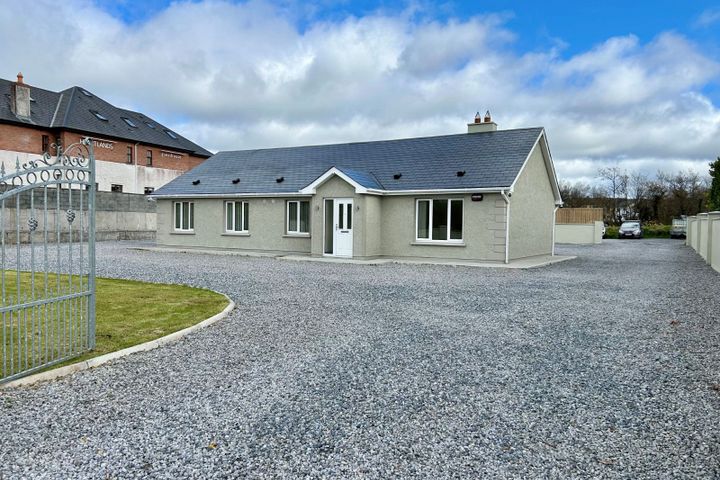 Hartley Cross, Carrick-on-Shannon, Co. Leitrim, N41A592