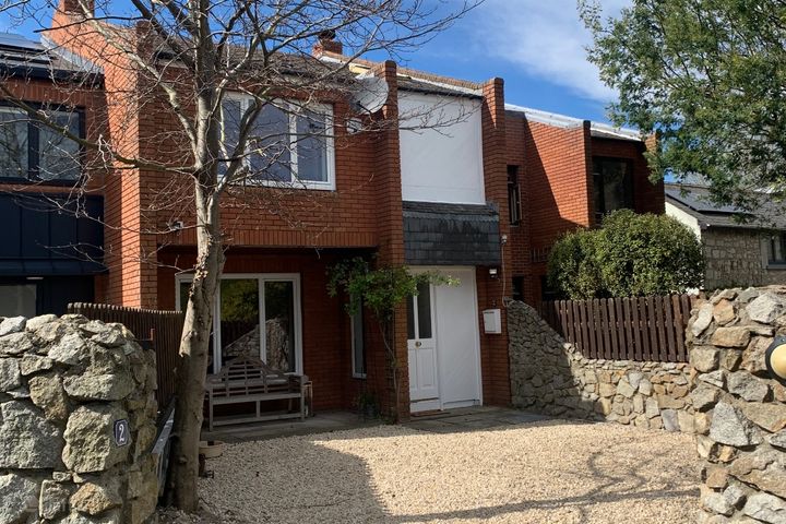 2 Knapton Court, Dun Laoghaire, Monkstown, Co. Dublin