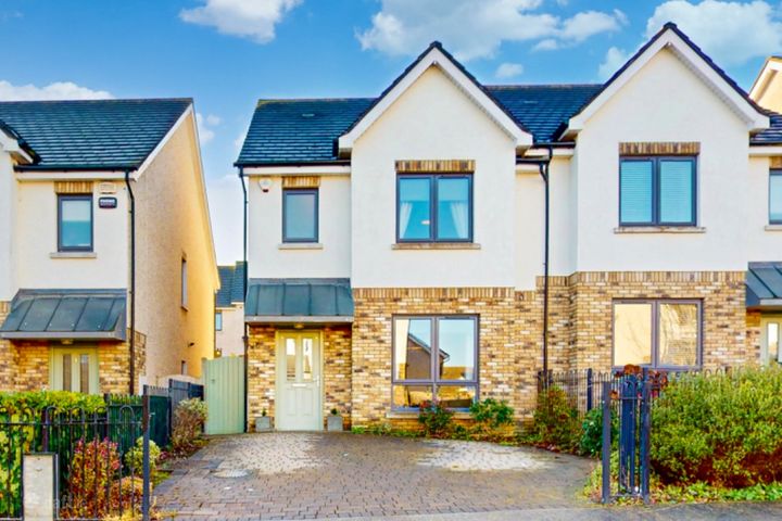 6 The Green, Miller'S Glen (Large Attic Conversion used as extra bedrooms), Swords, Co. Dublin, K67F9R2