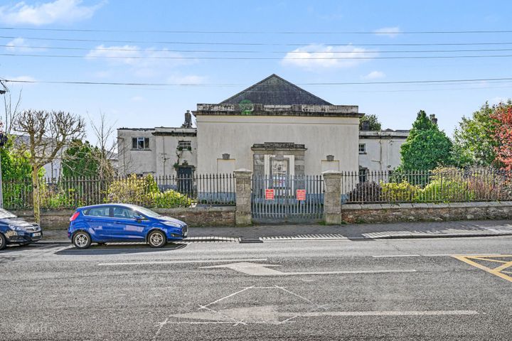 The  Courthouse, Main Street, Gorey, Co. Wexford, Y25F205