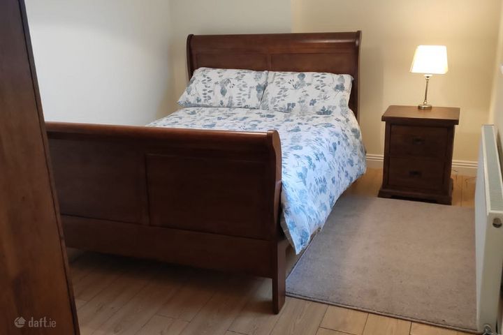 Station Road, Castlebar, Co. Mayo