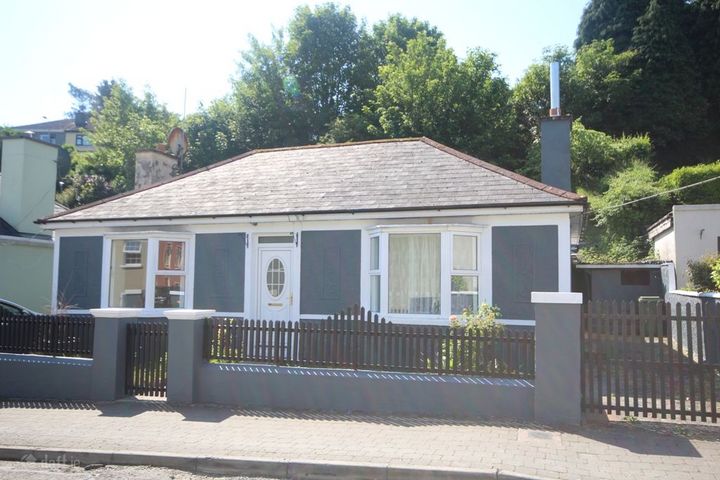 Avoca, O'Mahoney Avenue, Bandon, Co. Cork, P72VH42