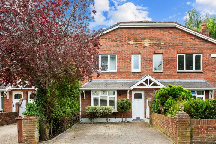 2 Berwick Hall, Dublin 14, Churchtown, Dublin 14, D14C2N3