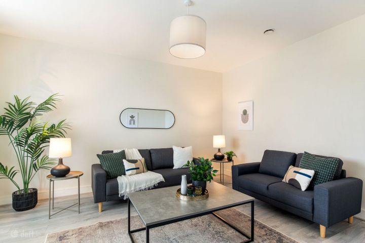 17 Larkfield Place, Dublin 18, Leopardstown, Dublin 18, D18AD60 - Photo 3