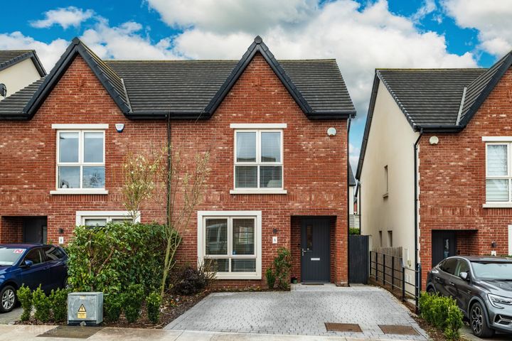 6 Whitethorn Lawn, Naas, Co. Kildare, W91PW6K