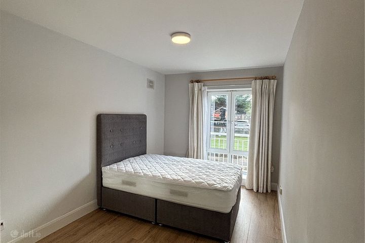 Apartment in Blackrock, Carysfort - View 4