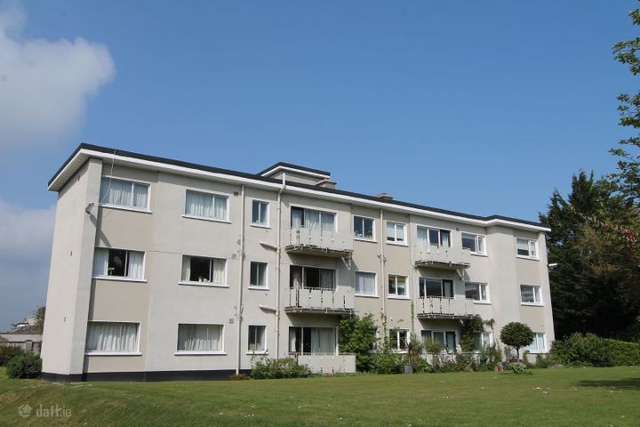 2 Cambria, De Vesci Court, Monkstown, Co. Dublin, A96NN56