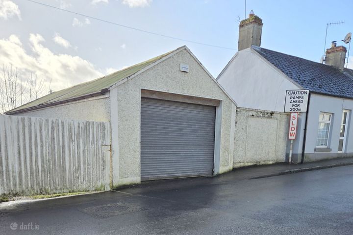 Mountain Road, Cahir, Co. Tipperary