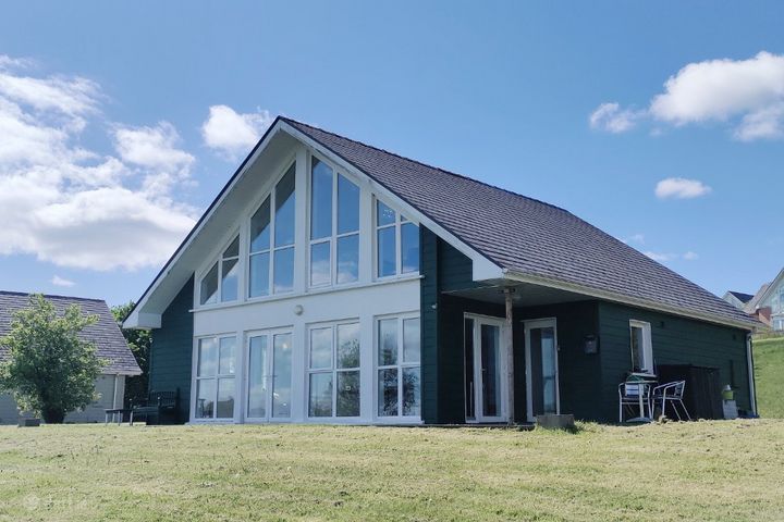 15 Riverrun, Lough Dooley, Belturbet, Co. Cavan, H14PF50