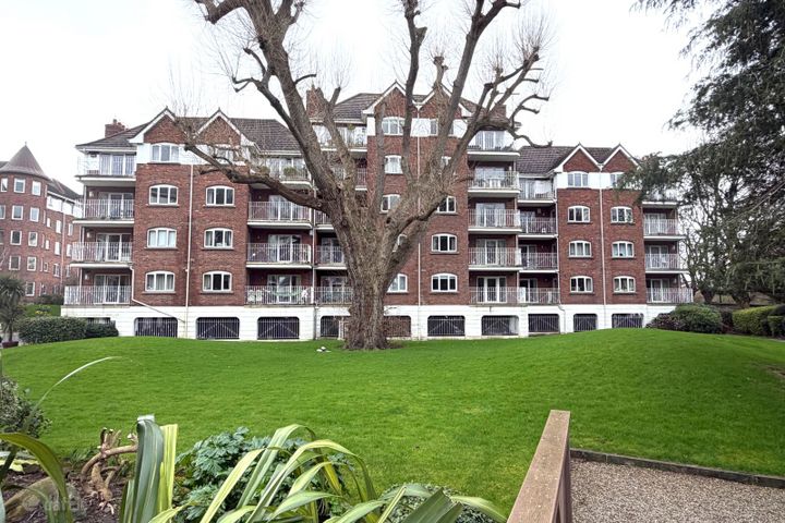 The Sweepstakes, Ballsbridge Park, Ballsbridge, Dublin 4